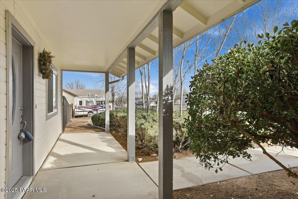 Photo of 5676 N Pawnee Drive, Prescott Valley, AZ 86314 (MLS # 1078432)