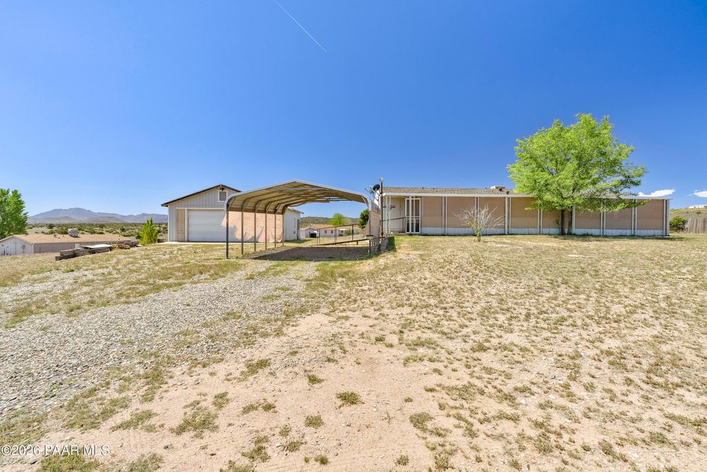 Photo of 2110 N Navajo Place, Chino Valley, AZ 86323 (MLS # 1080978)