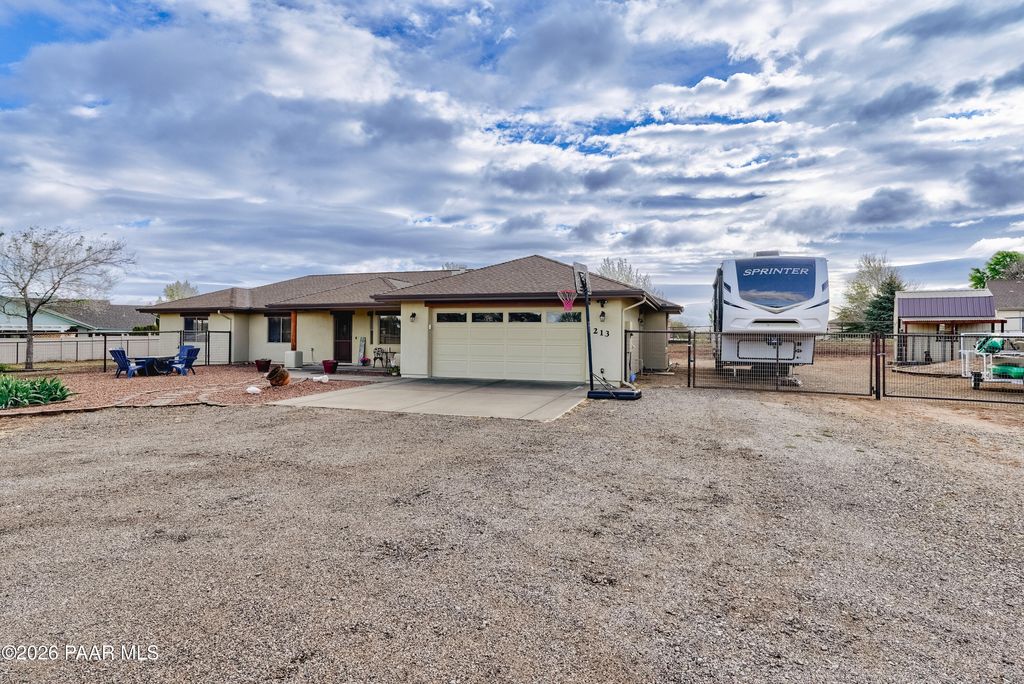 Photo of 213 N Sycamore Vista Drive, Chino Valley, AZ 86323 (MLS # 1080882)