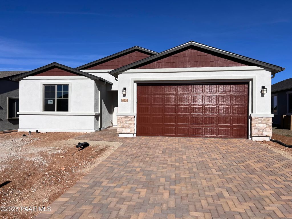 Photo of 8847 N Rolling Hills Drive #19, Prescott Valley, AZ 86315 (MLS # 1079735)