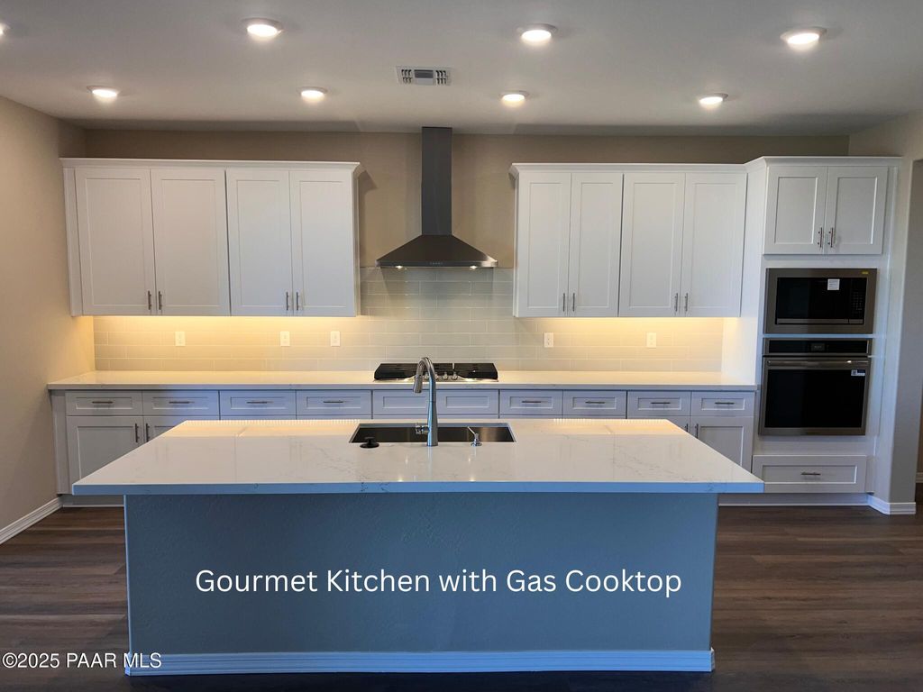 Photo of 8847 N Rolling Hills Drive #19, Prescott Valley, AZ 86315 (MLS # 1079735)