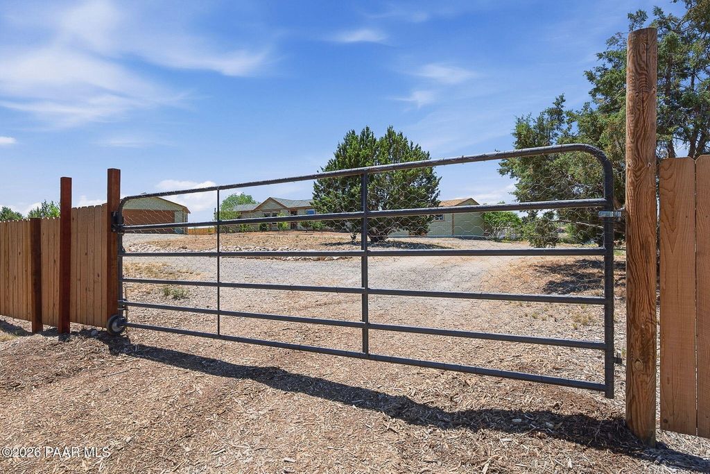 Photo of 3420 N Yucca Lane, Chino Valley, AZ 86323 (MLS # 1082059)