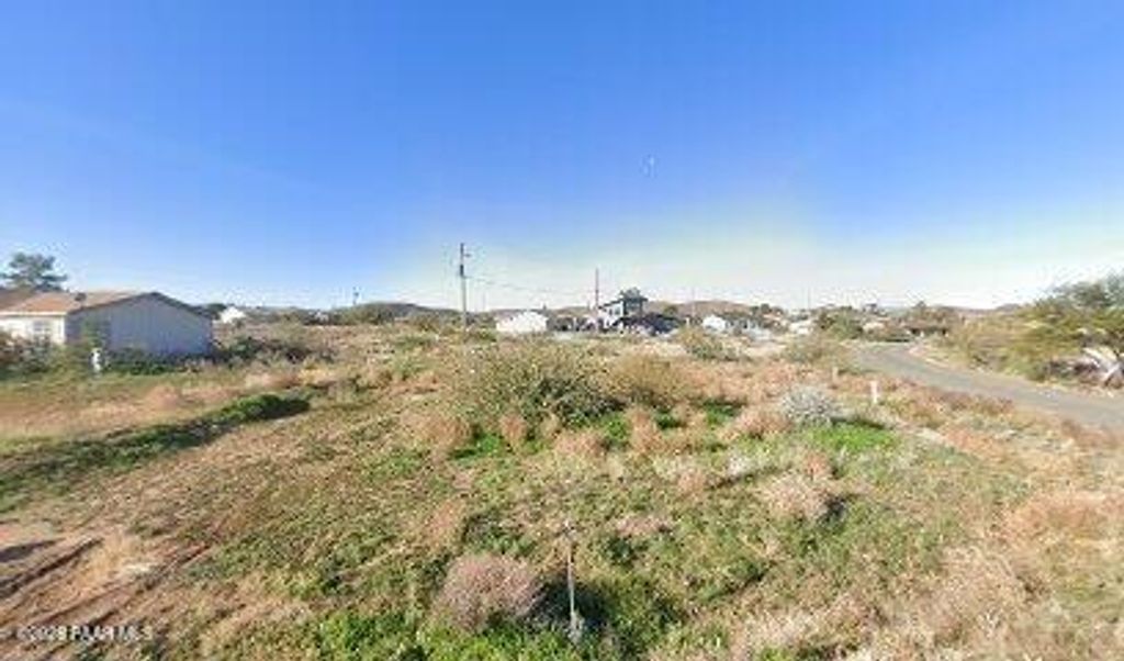 Photo of 16104 S Indian Bend Drive, Mayer, AZ 86333 (MLS # 1080289)