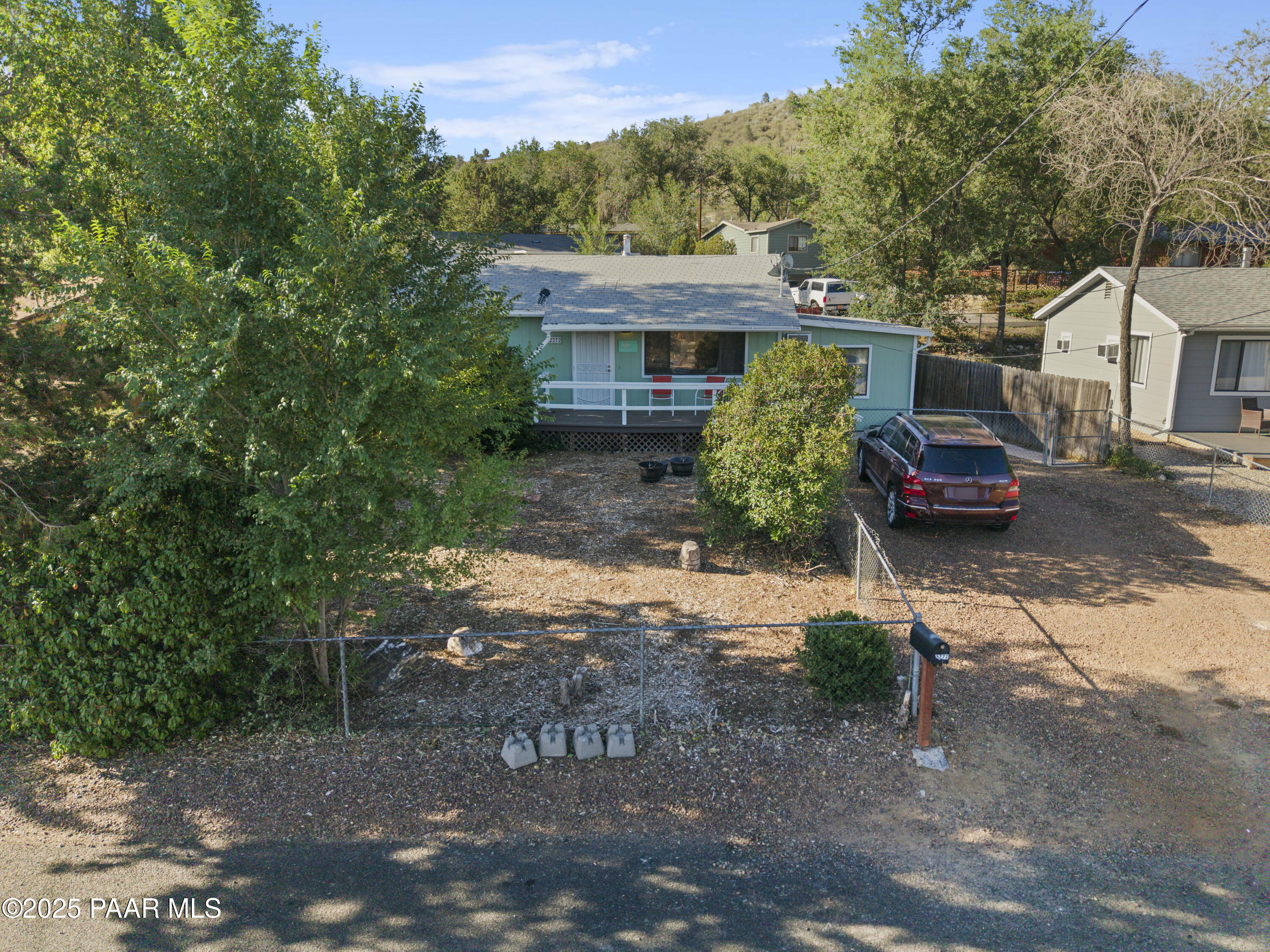 2272 E Christmas Tree Lane