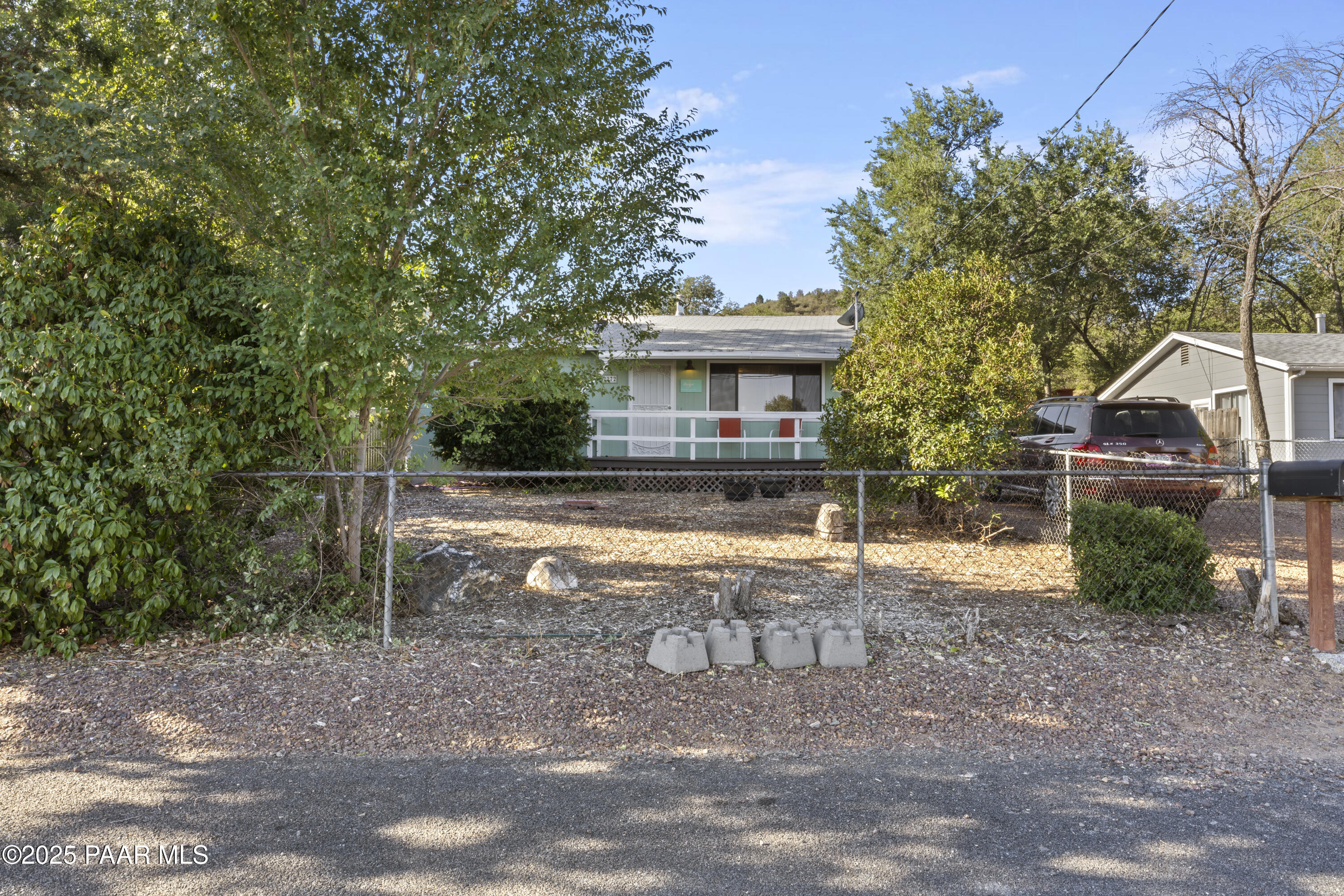 2272 E Christmas Tree Lane