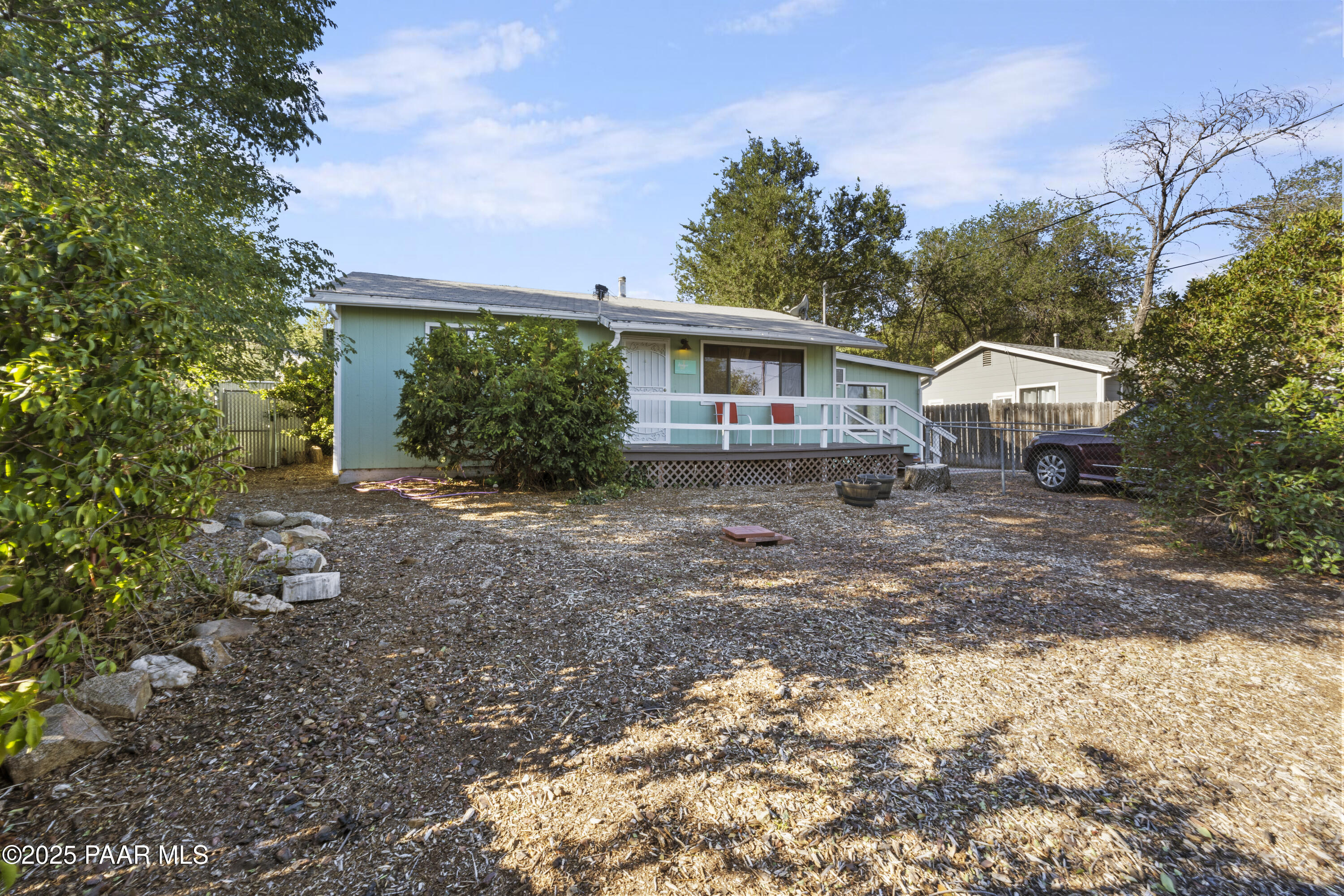 2272 E Christmas Tree Lane