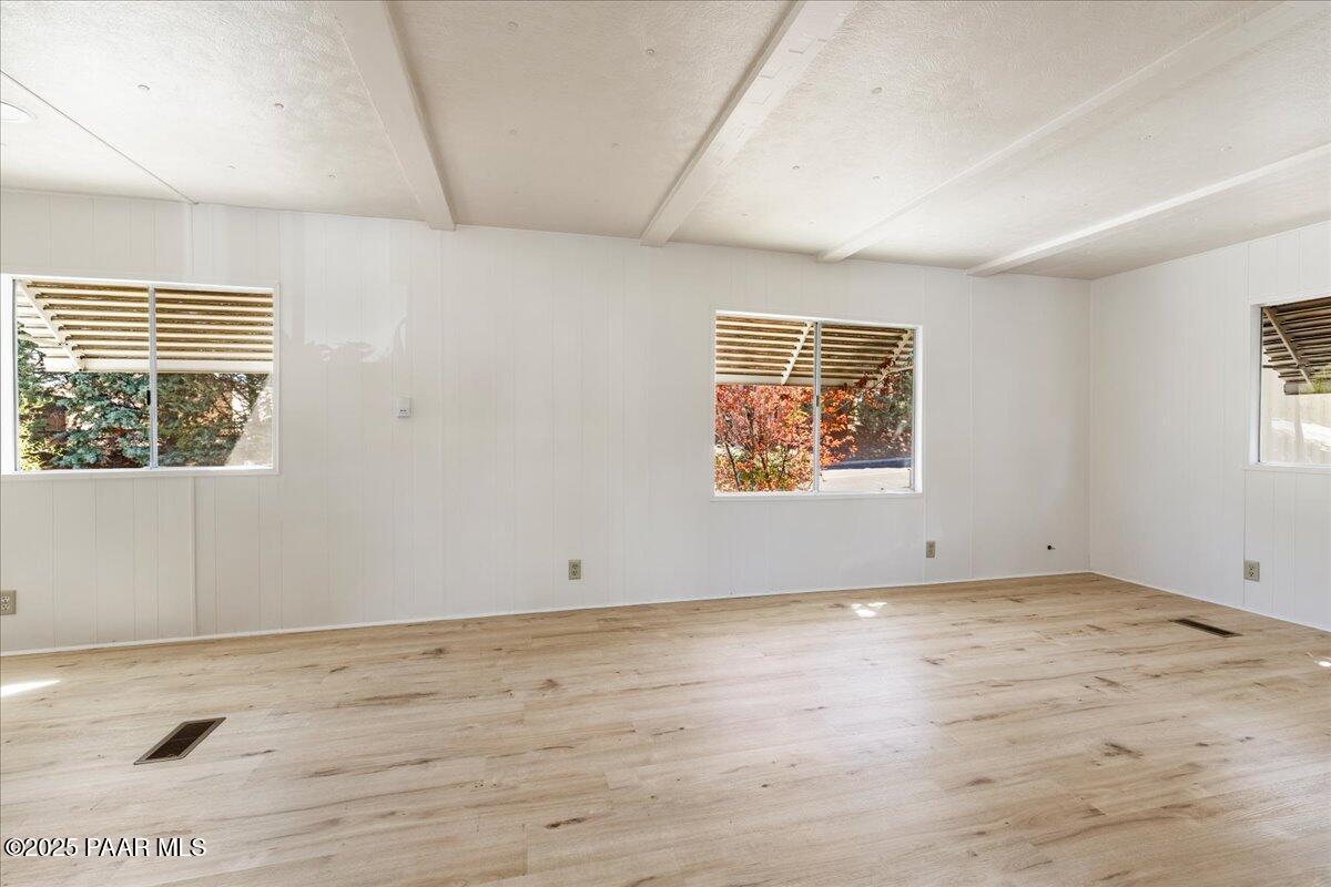 130 N Rush Street 15