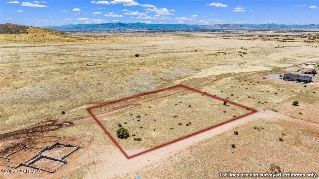Photo of 0000 N Caliber Road, Prescott Valley, AZ 86315 (MLS # 1081138)