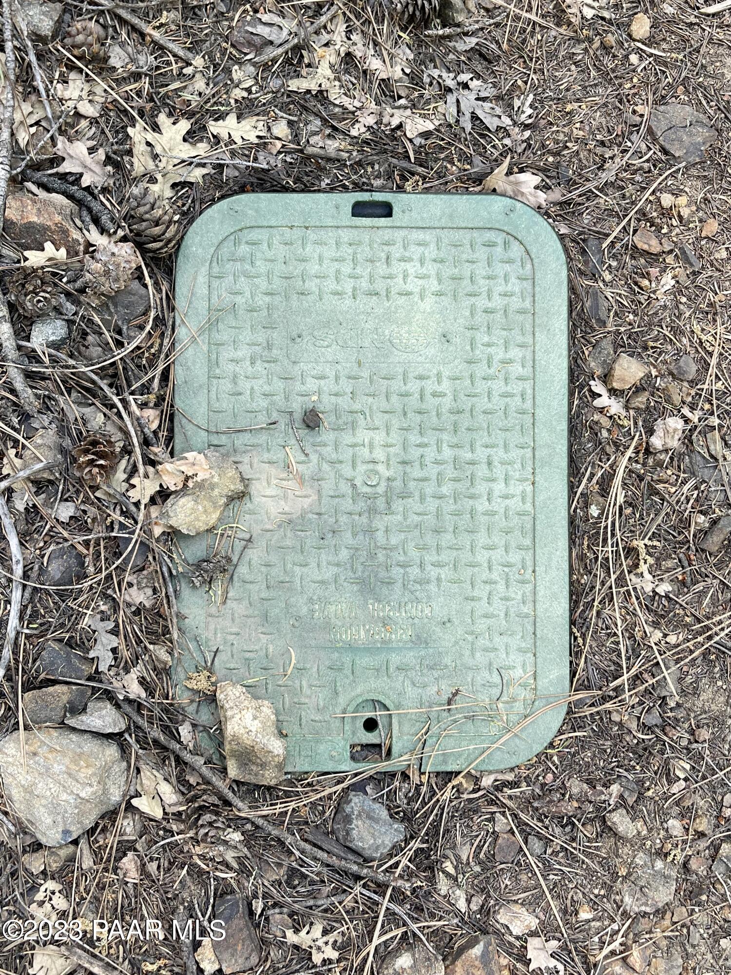 2440 E Summit Avenue