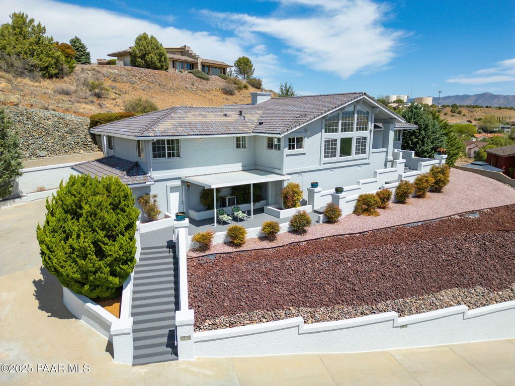 Photo of 10676 Singletree Trail, Dewey-Humboldt, AZ 86327 (MLS # 1081009)