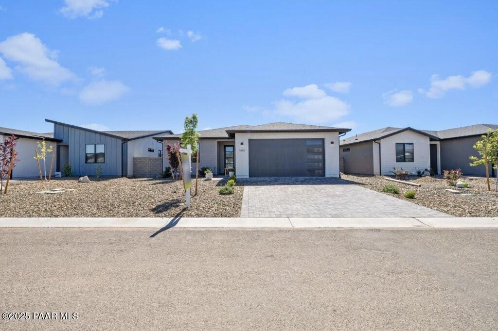 5143 N Kingsley Court