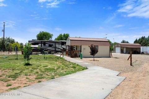 A home in Paulden