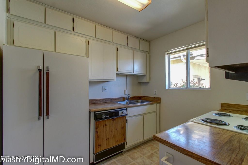 Photo of 1617 Canada Crescent Cres, Prescott, AZ 86303 (MLS # 1079342)