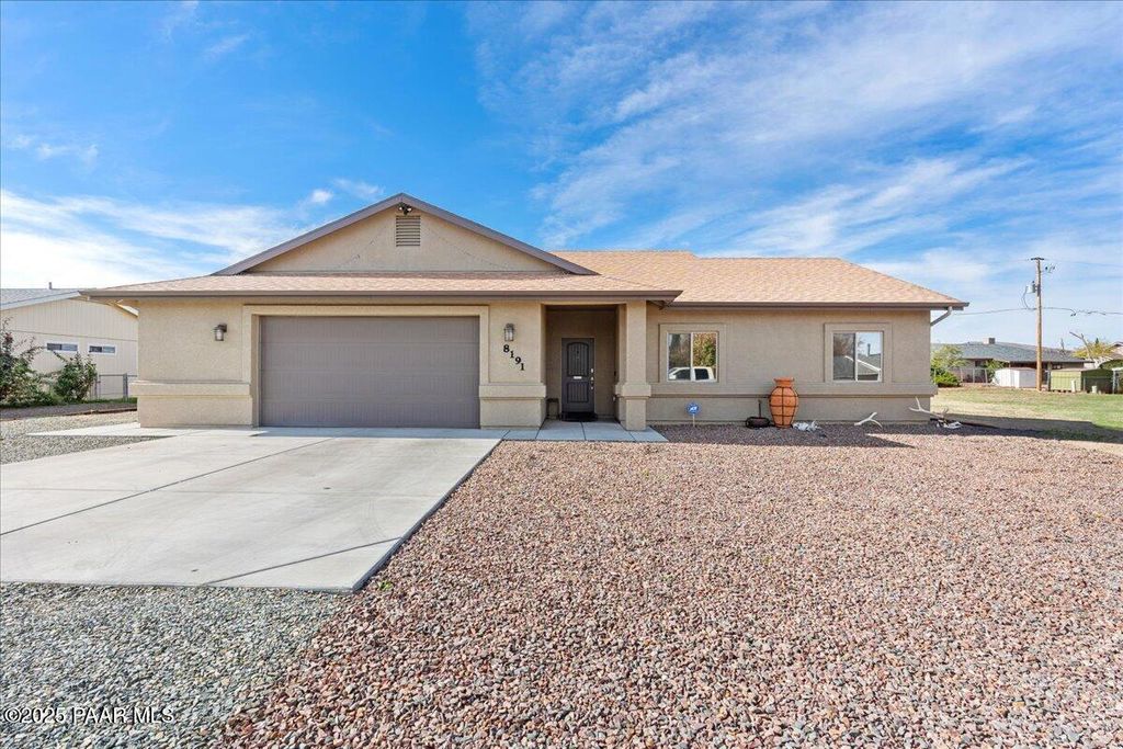 Photo of 8191 E Gale Road, Prescott Valley, AZ 86314 (MLS # 1077667)