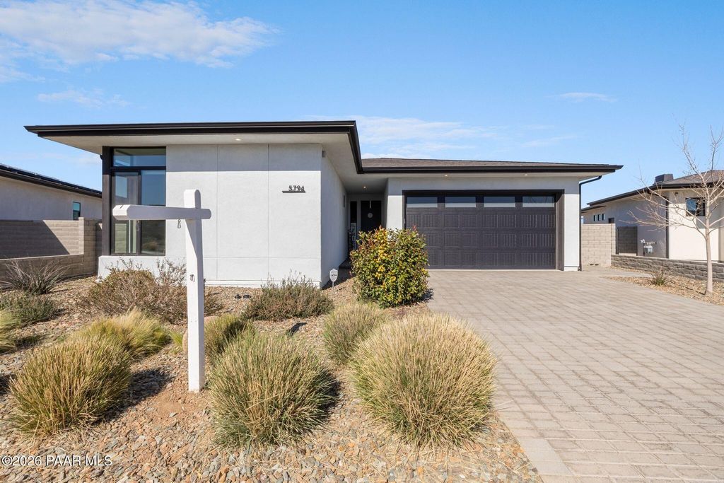 Photo of 5794 E Killen Loop, Prescott Valley, AZ 86314 (MLS # 1080013)