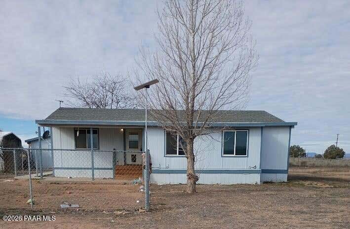 Photo of 2050 W Curtis Ranch Road, Paulden, AZ 86334 (MLS # 1084230)