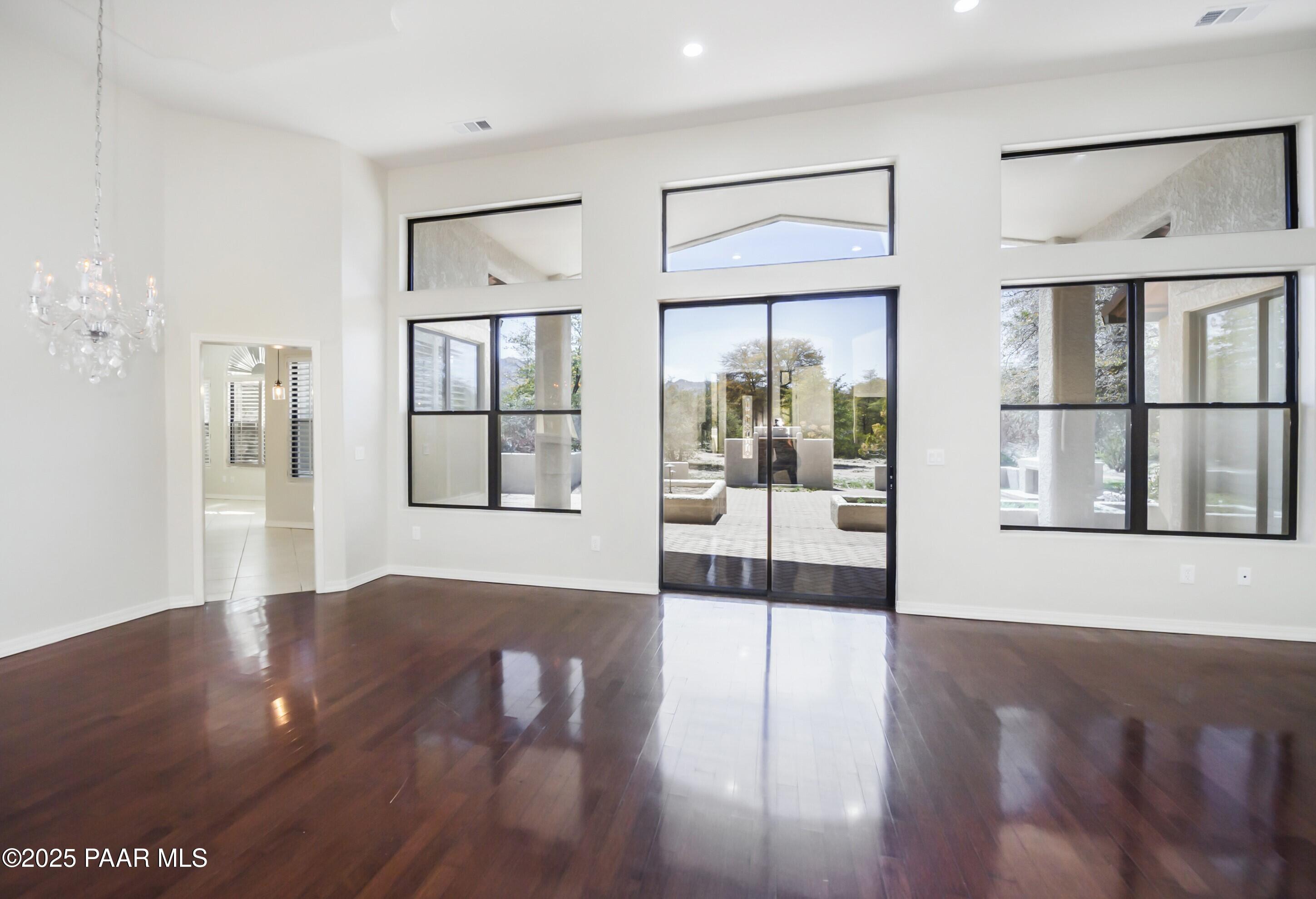 8850 N Live Oak Drive