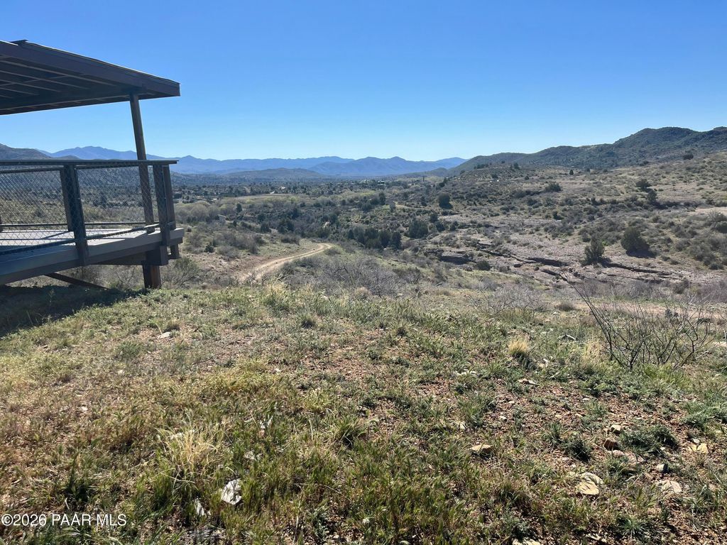 Photo of 0 S Walnut Grove Rd :Lots 3a1 &amp;3a2, Kirkland Junction, AZ 86332 (MLS # 1080993)
