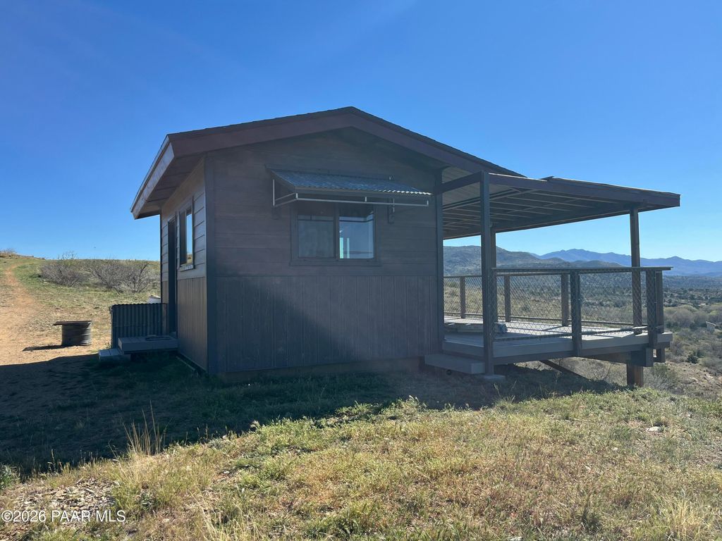 Photo of 0 S Walnut Grove Rd :Lots 3a1 &amp;3a2, Kirkland Junction, AZ 86332 (MLS # 1080993)