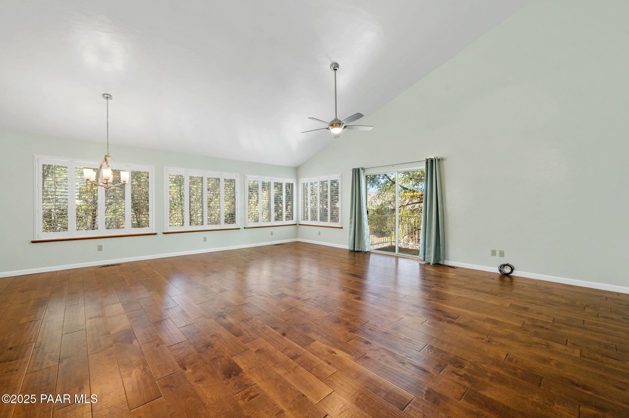 1405 Eagle Ridge Road