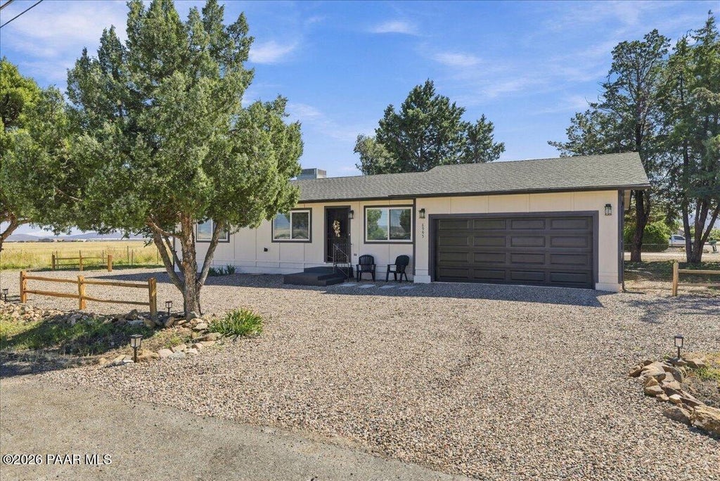 Photo of 8995 E Sommer Drive, Prescott Valley, AZ 86314 (MLS # 1085568)
