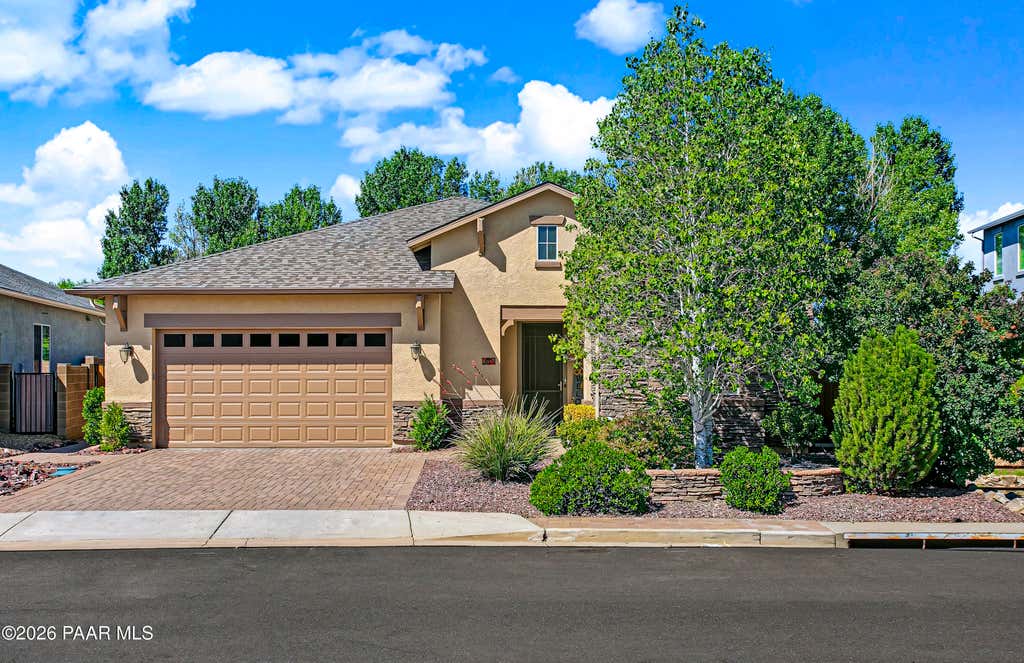 Photo of 938 N Gomez Street, Dewey-Humboldt, AZ 86327 (MLS # 1084529)