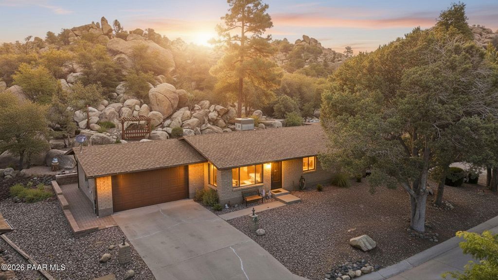 Photo of 1286 Los Arcos Drive, Prescott, AZ 86305 (MLS # 1083655)