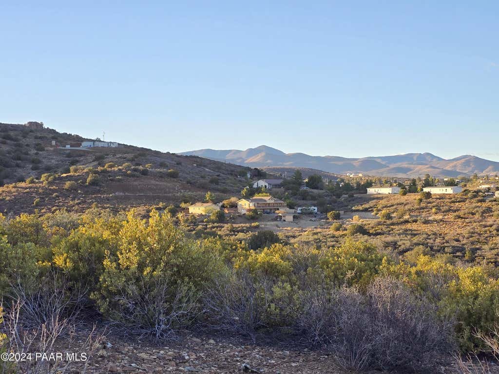 Photo of 0 E Ore Sample Lane, Mayer, AZ 86333 (MLS # 1084338)
