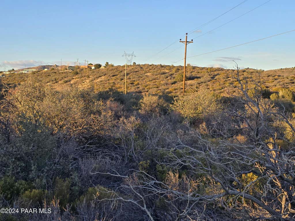 Photo of 0 E Ore Sample Lane, Mayer, AZ 86333 (MLS # 1084338)