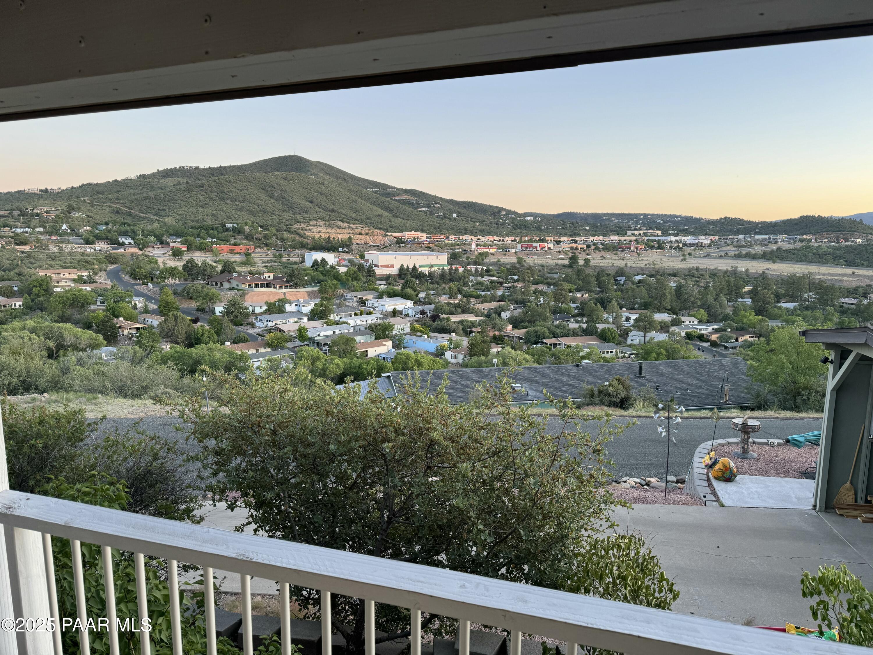 2281 E Hillside Loop Road