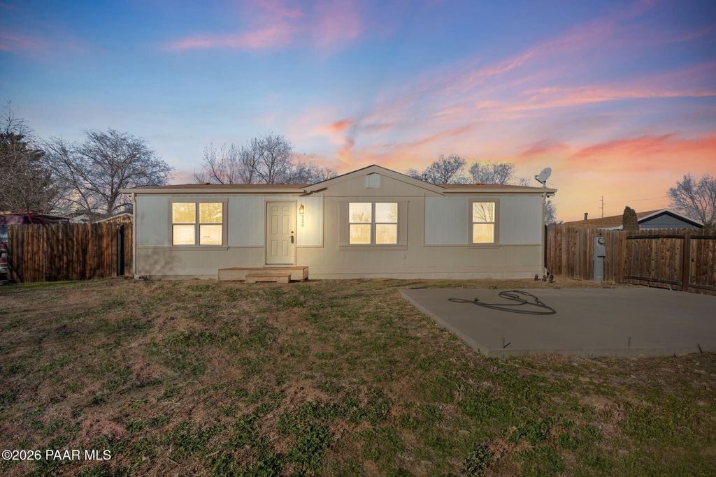 Photo of 950 Purple Sage Drive, Chino Valley, AZ 86323 (MLS # 1079341)