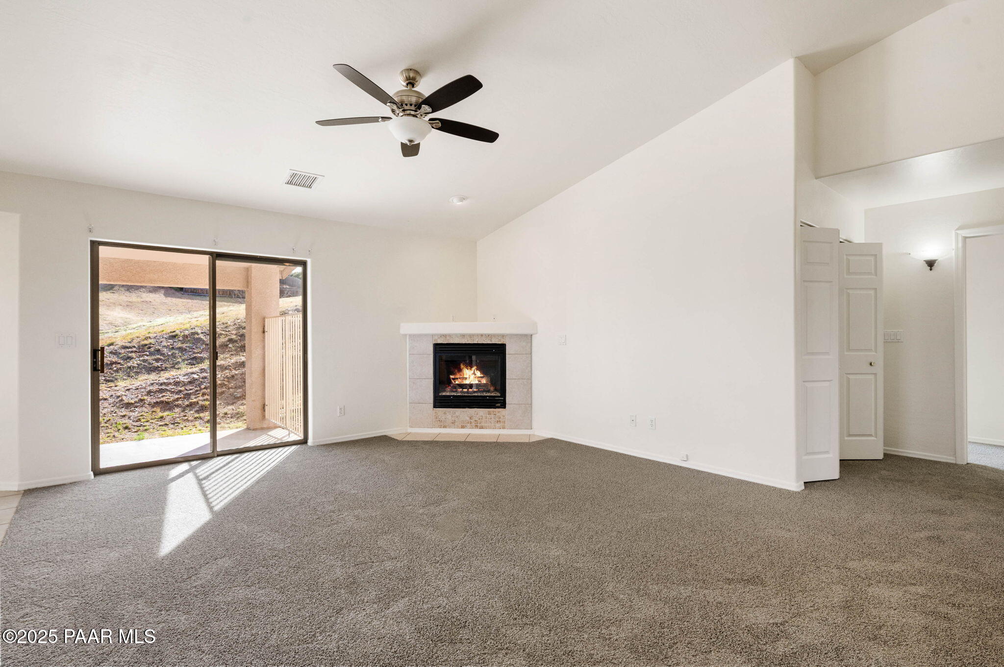 4501 N Sheridan Lane