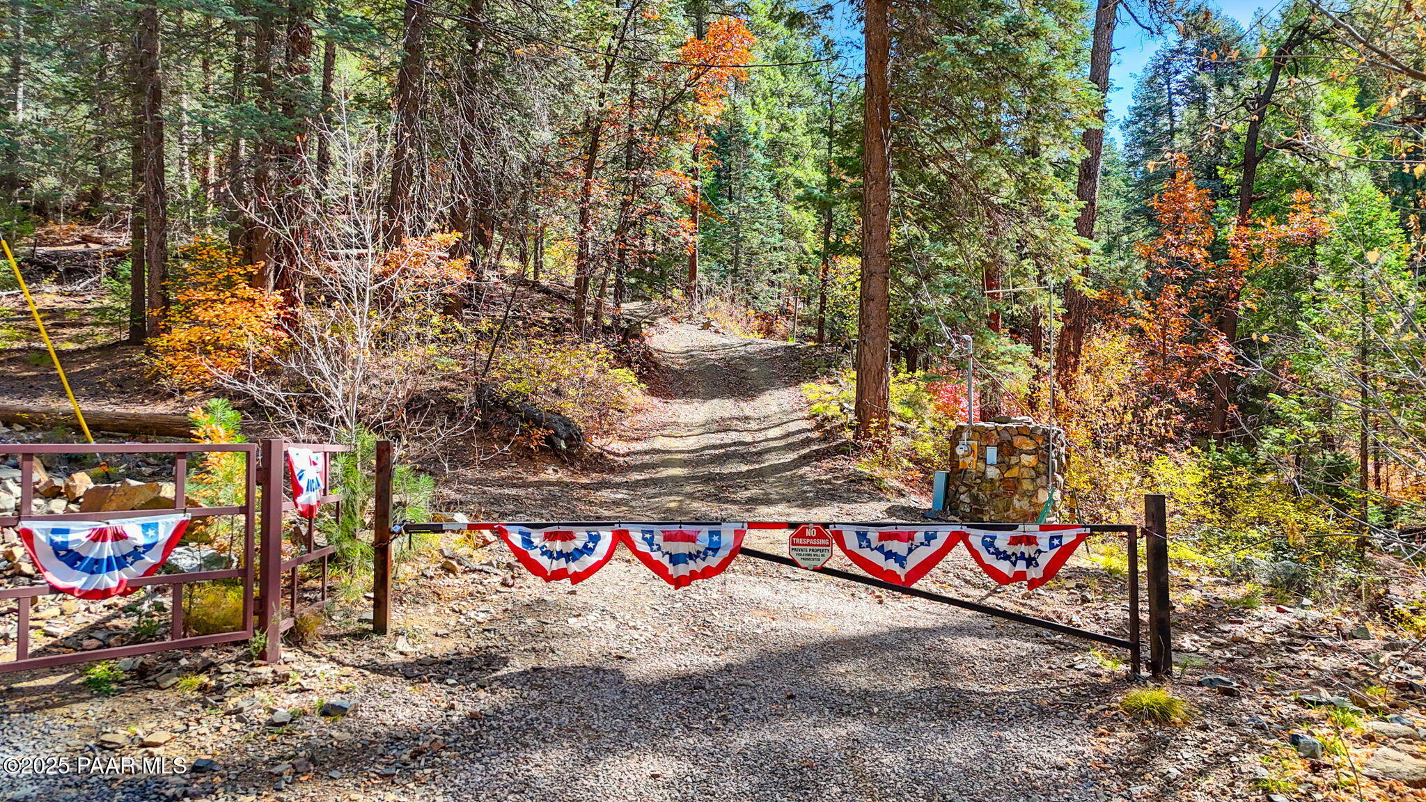 2330 E Summit Avenue