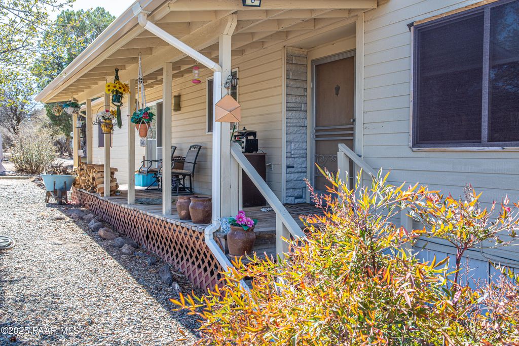 Photo of 7220 N Saddle Road, Prescott, AZ 86305 (MLS # 1081176)