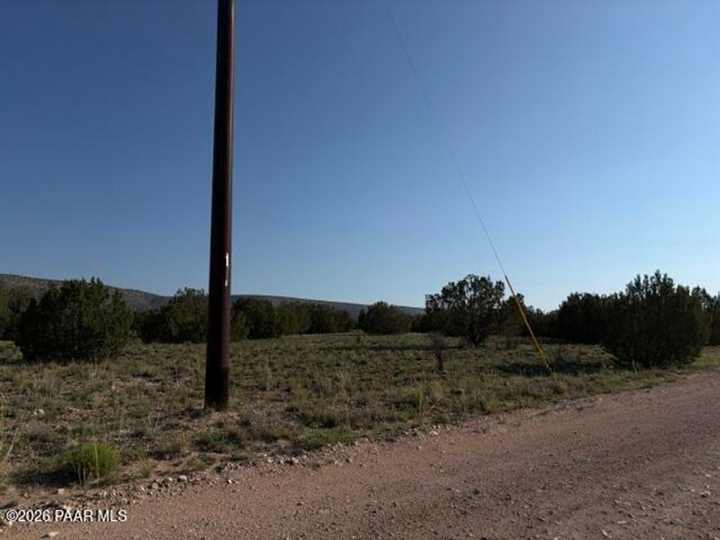 Photo of 25840 W Granada Road, Seligman, AZ 86337 (MLS # 1083952)