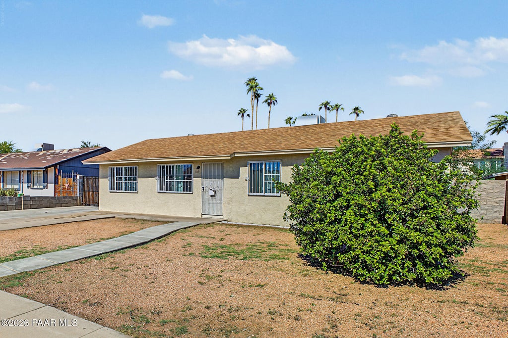 Photo of 4340 W Clarendon Avenue, Phoenix, AZ 85031 (MLS # 1085825)