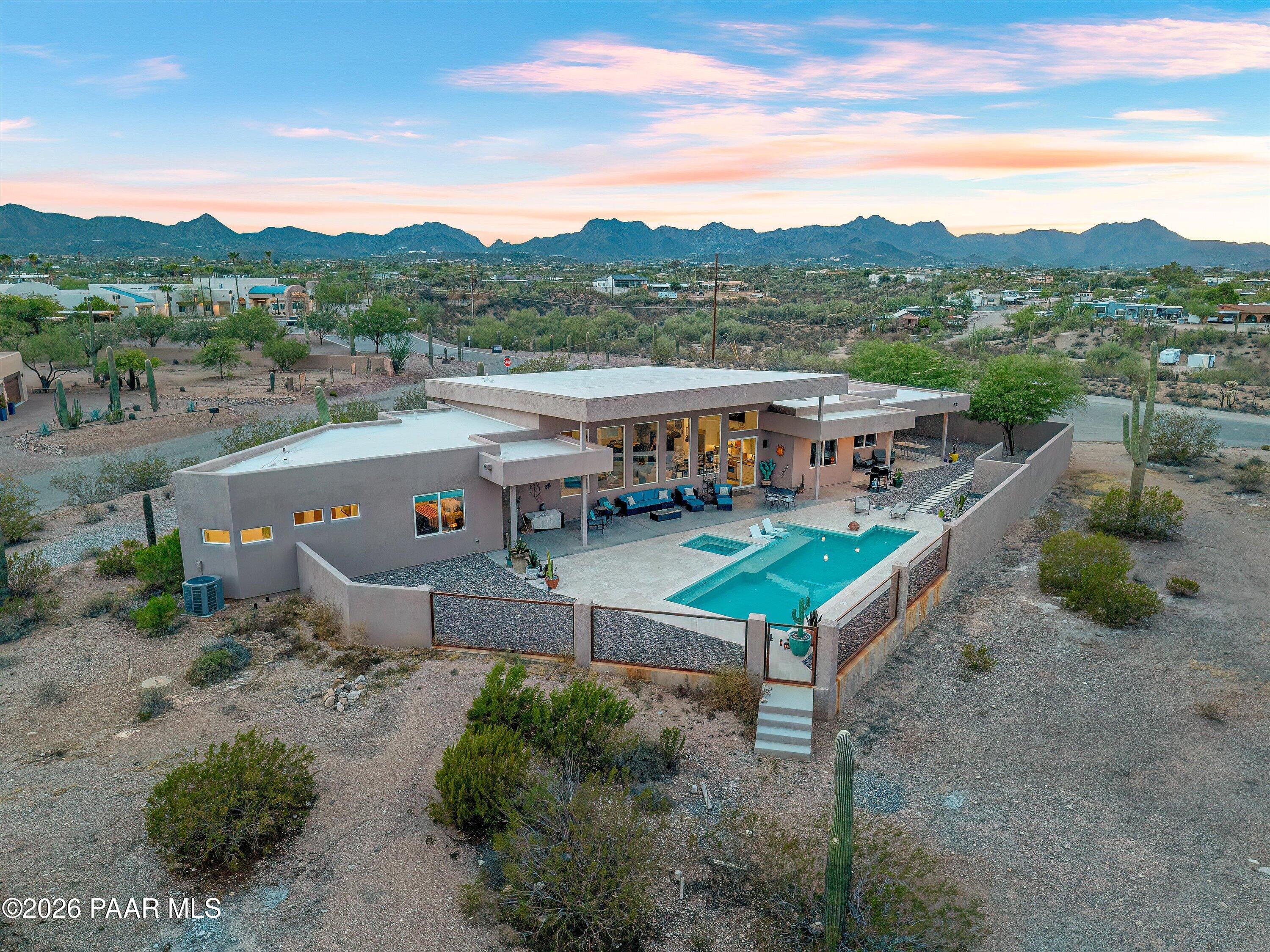 2802 N Cerrada De Beto Drive