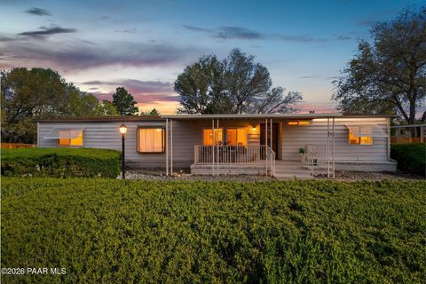 Photo of 1375 Lakeview Road, Prescott, AZ 86301 (MLS # 1080584)