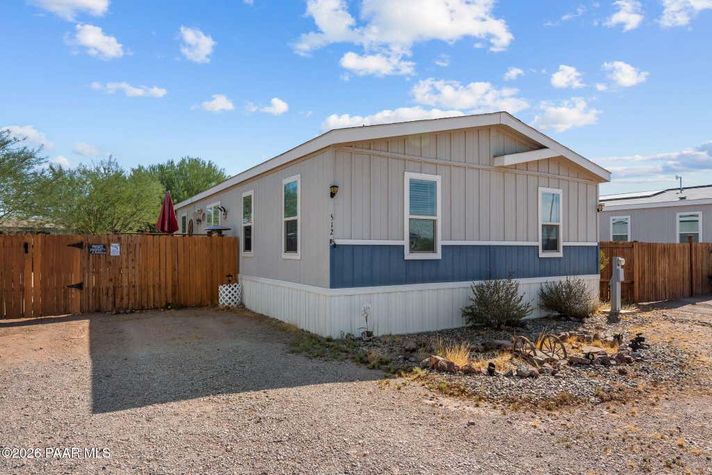 Photo of 512 W Claessens Drive, Morristown, AZ 85342 (MLS # 1084691)