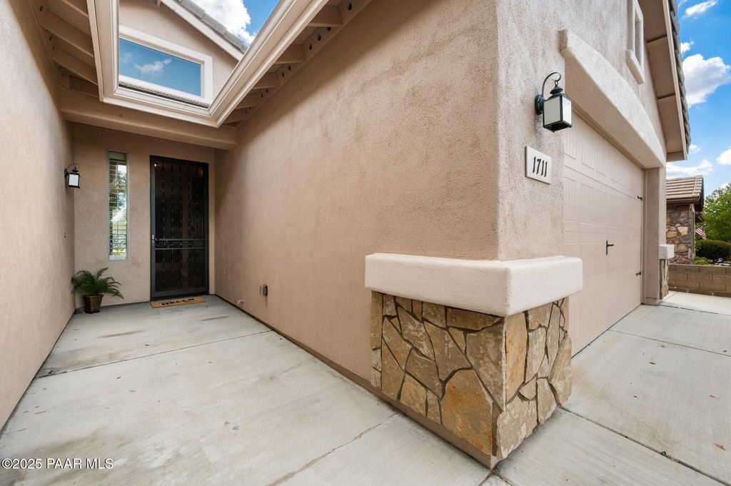 Photo of 1711 Claire Street, Prescott, AZ 86301 (MLS # 1076785)