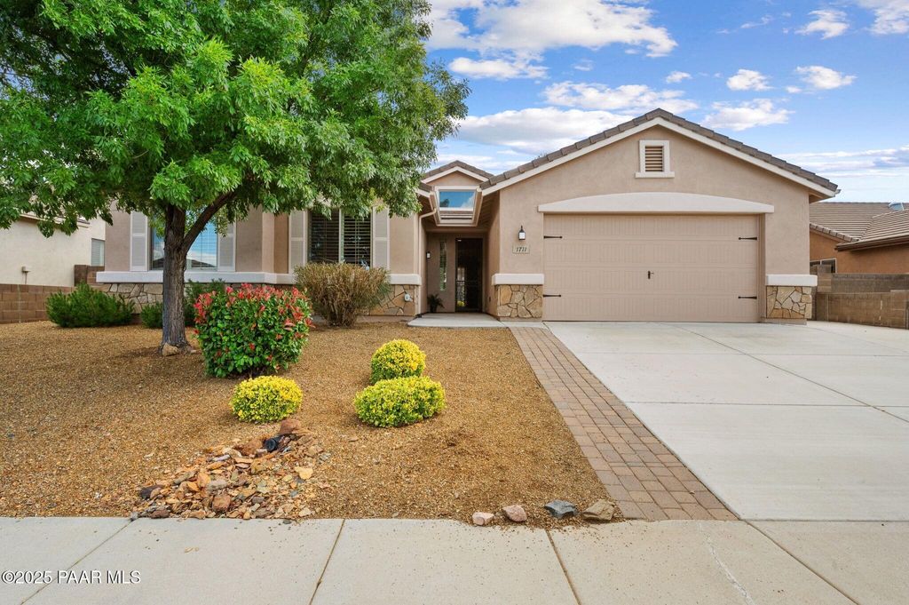 Photo of 1711 Claire Street, Prescott, AZ 86301 (MLS # 1076785)