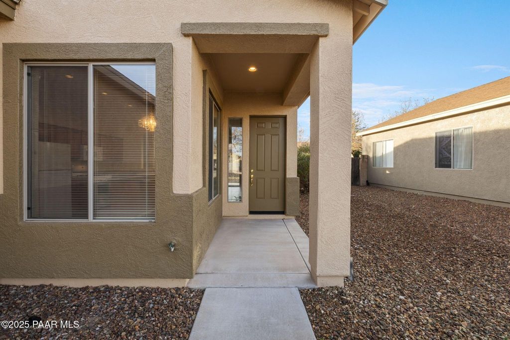 Photo of 6671 E Sandhurst Drive, Prescott Valley, AZ 86314 (MLS # 1078448)