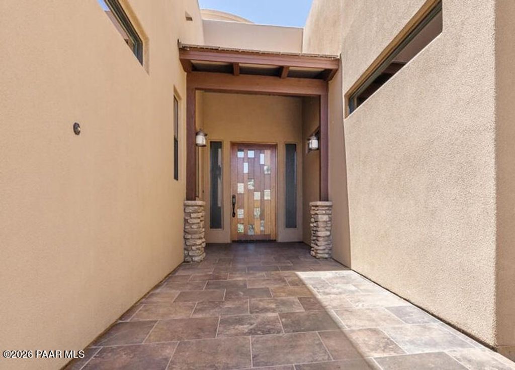 Photo of 516 Shadow Mountain Drive, Prescott, AZ 86301 (MLS # 1082896)