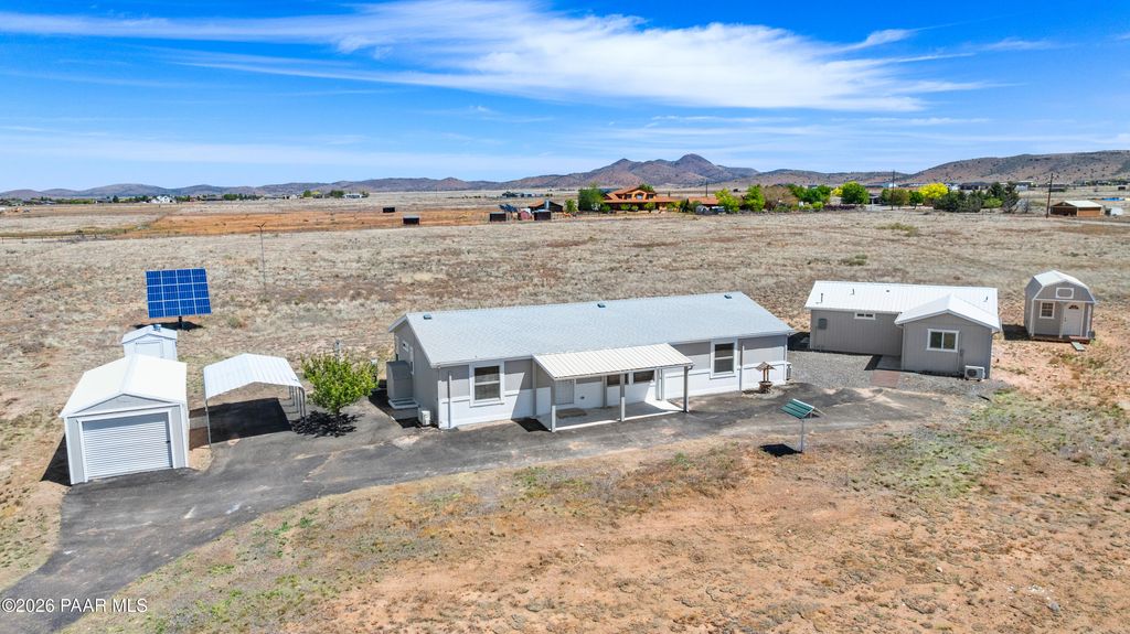 Photo of 9500 E Mummy View Drive, Prescott Valley, AZ 86315 (MLS # 1081566)