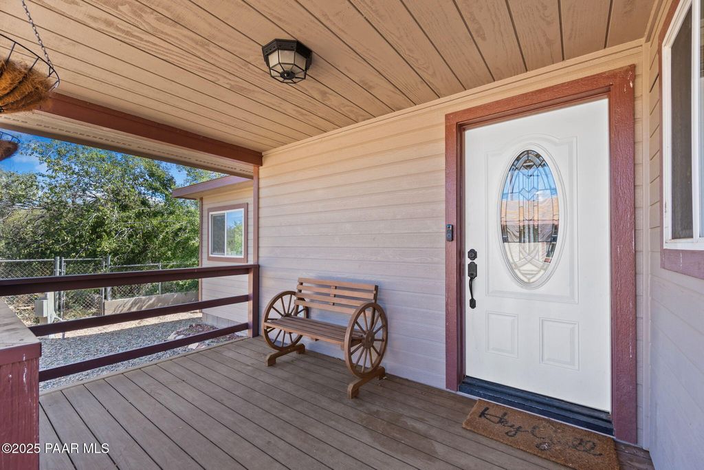 Photo of 25960 W Old Granthams Road, Hillside, AZ 86321 (MLS # 1077078)