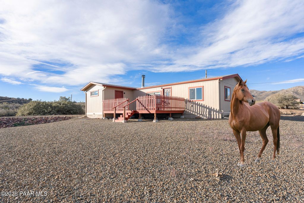 Photo of 1475 N Triple D Ranch Road, Dewey-Humboldt, AZ 86327 (MLS # 1079315)