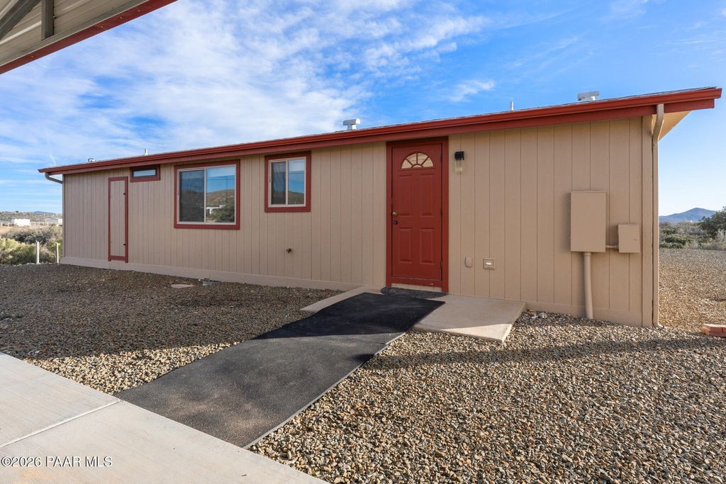 Photo of 1475 N Triple D Ranch Road, Dewey-Humboldt, AZ 86327 (MLS # 1079315)