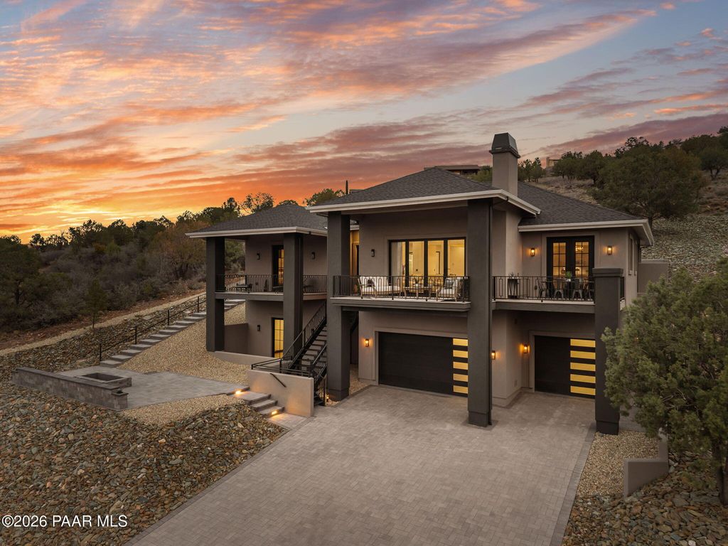 Photo of 1014 Sunrise Boulevard, Prescott, AZ 86301 (MLS # 1080330)