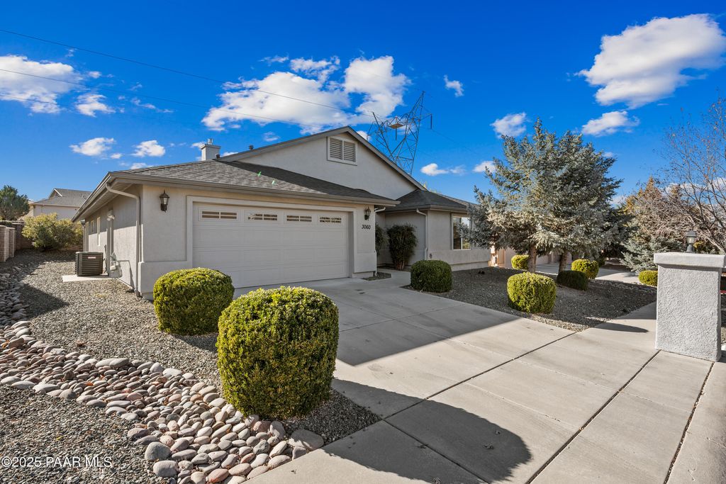 Photo of 3060 Cabezon Lane, Prescott, AZ 86301 (MLS # 1078119)