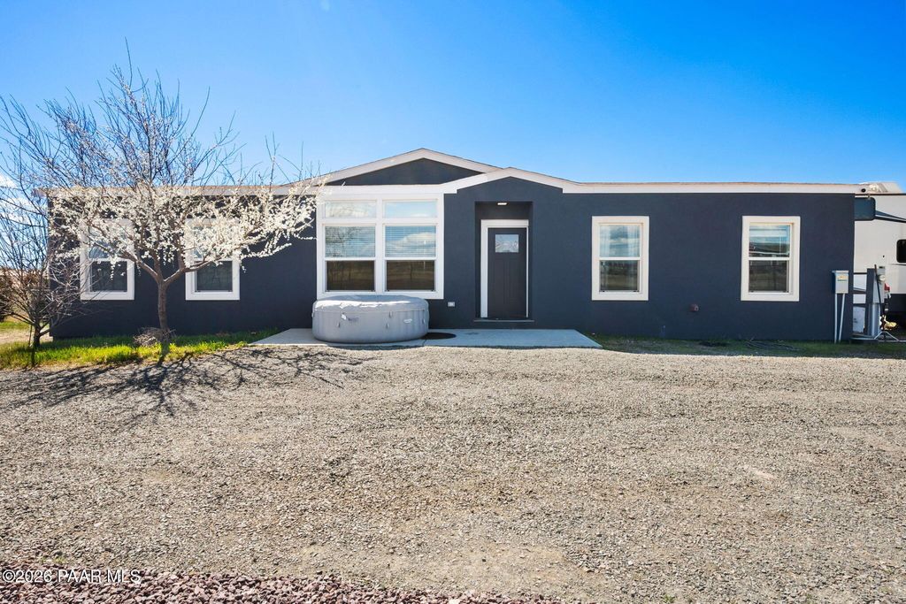 Photo of 7215 E Larkspur Way, Prescott Valley, AZ 86315 (MLS # 1080096)